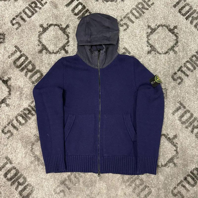 Худи  шерстяной Stone Island